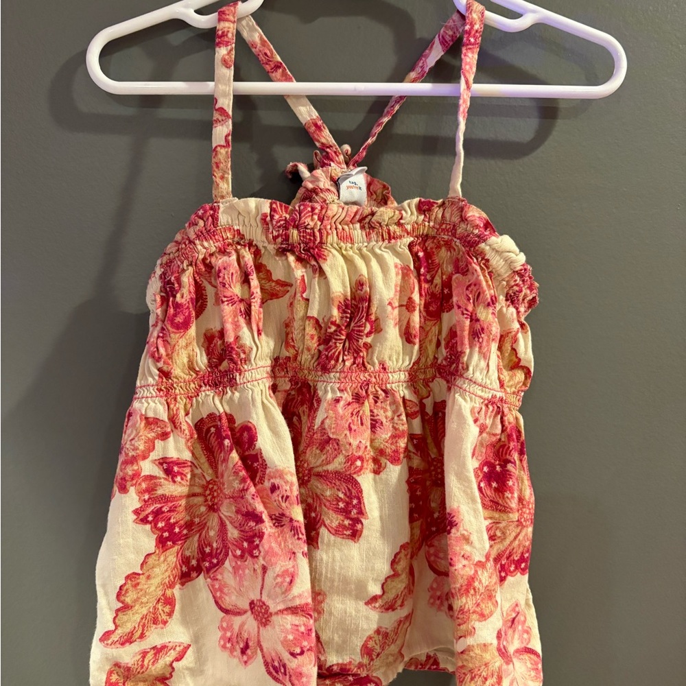 Gently used 3T floral top fits small